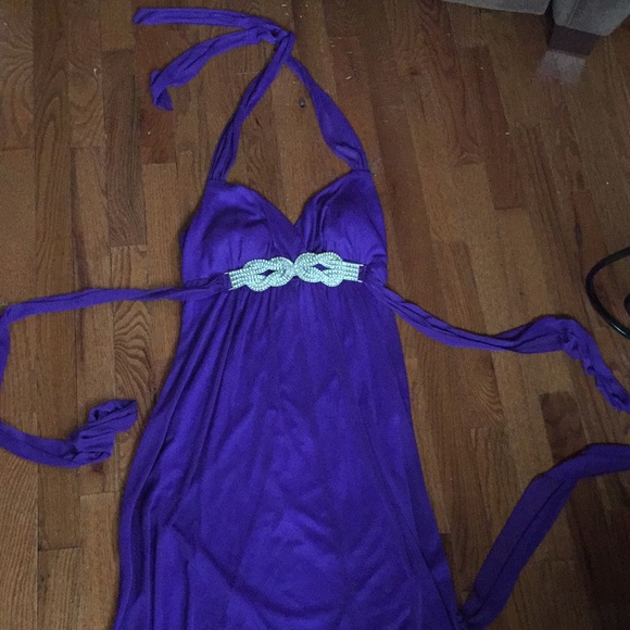 Elegant dress for any occasion - Picture 3 of 3